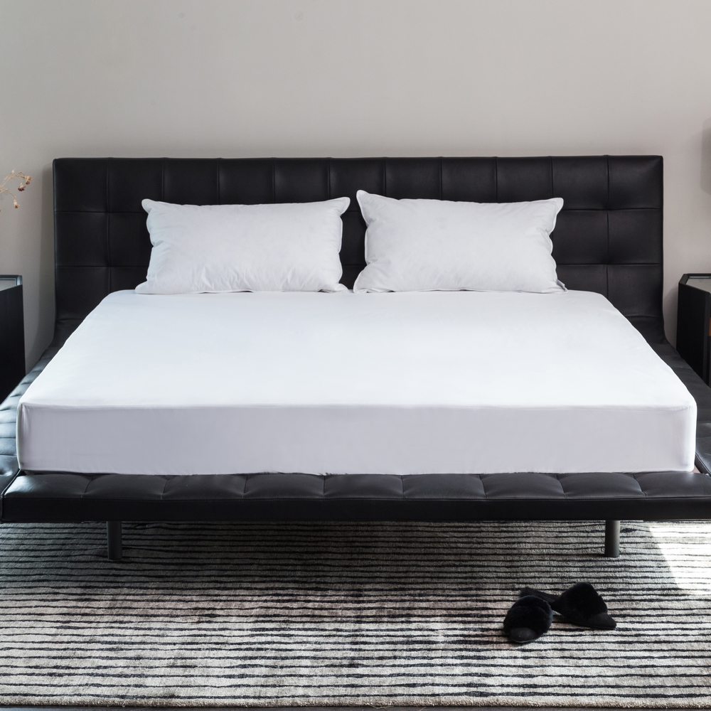 Waterproof jersey pillow protector