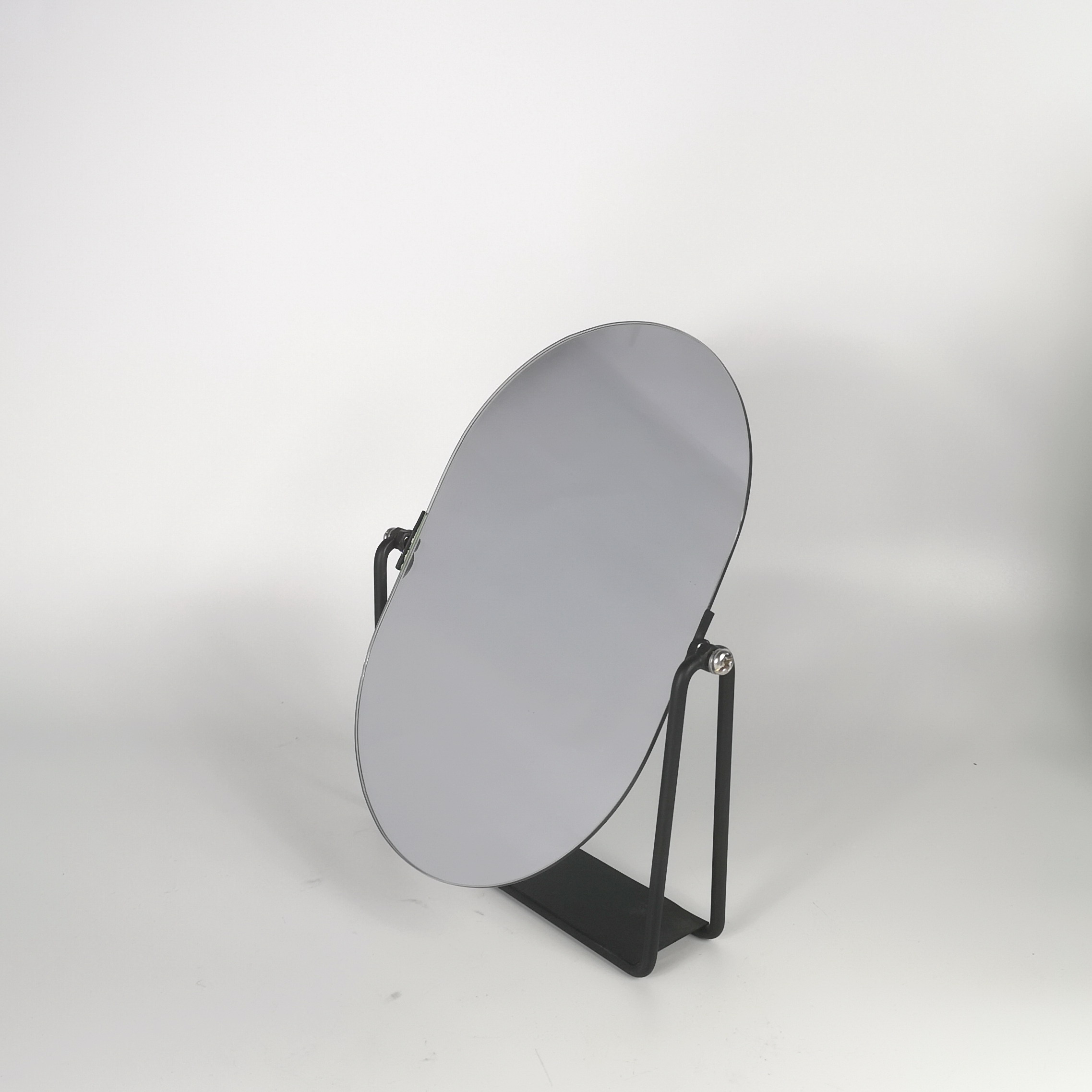 Cosmetic mirror