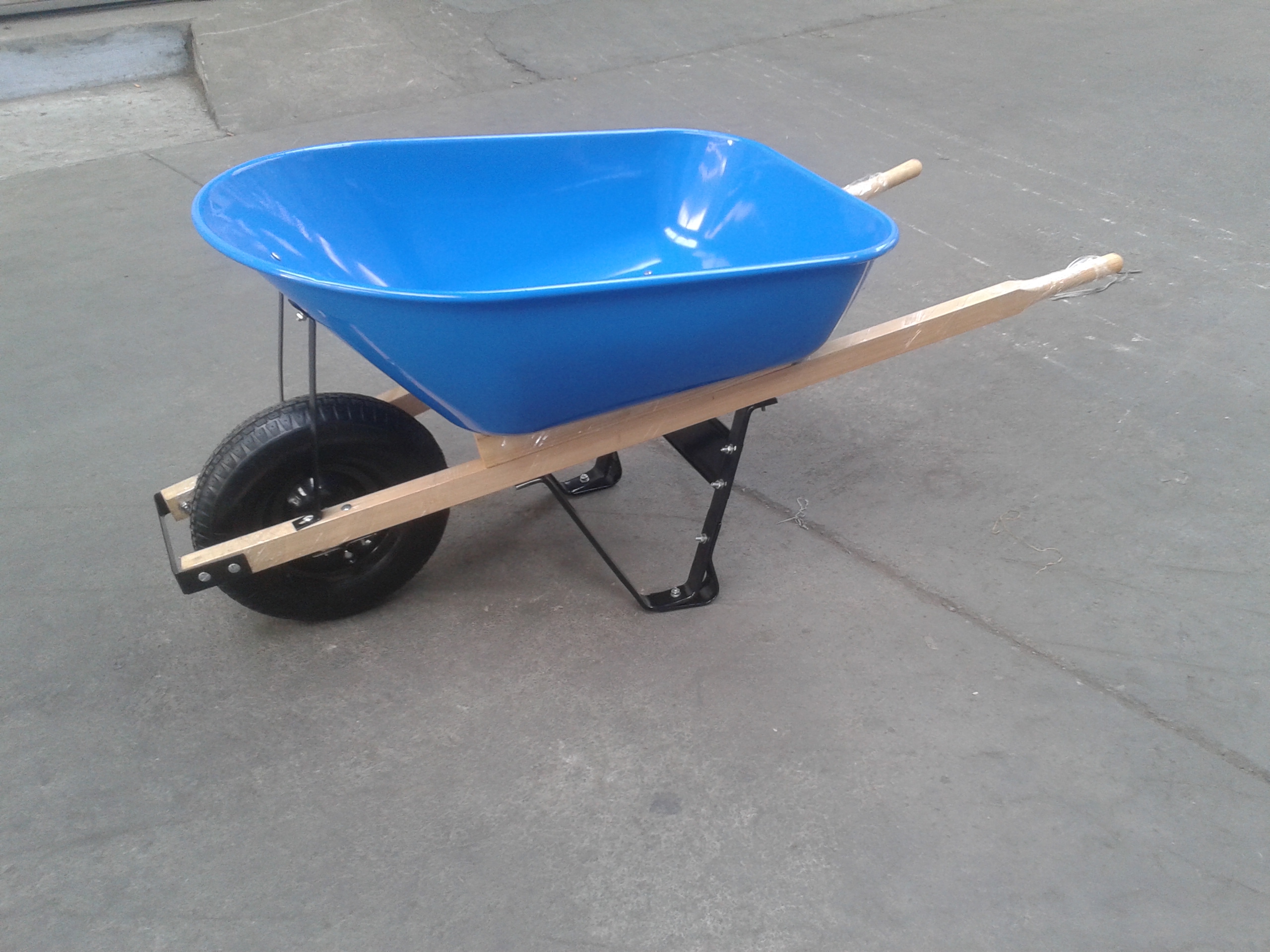 6 cu. ft. Steel Heavy Duty Wheelbarrow