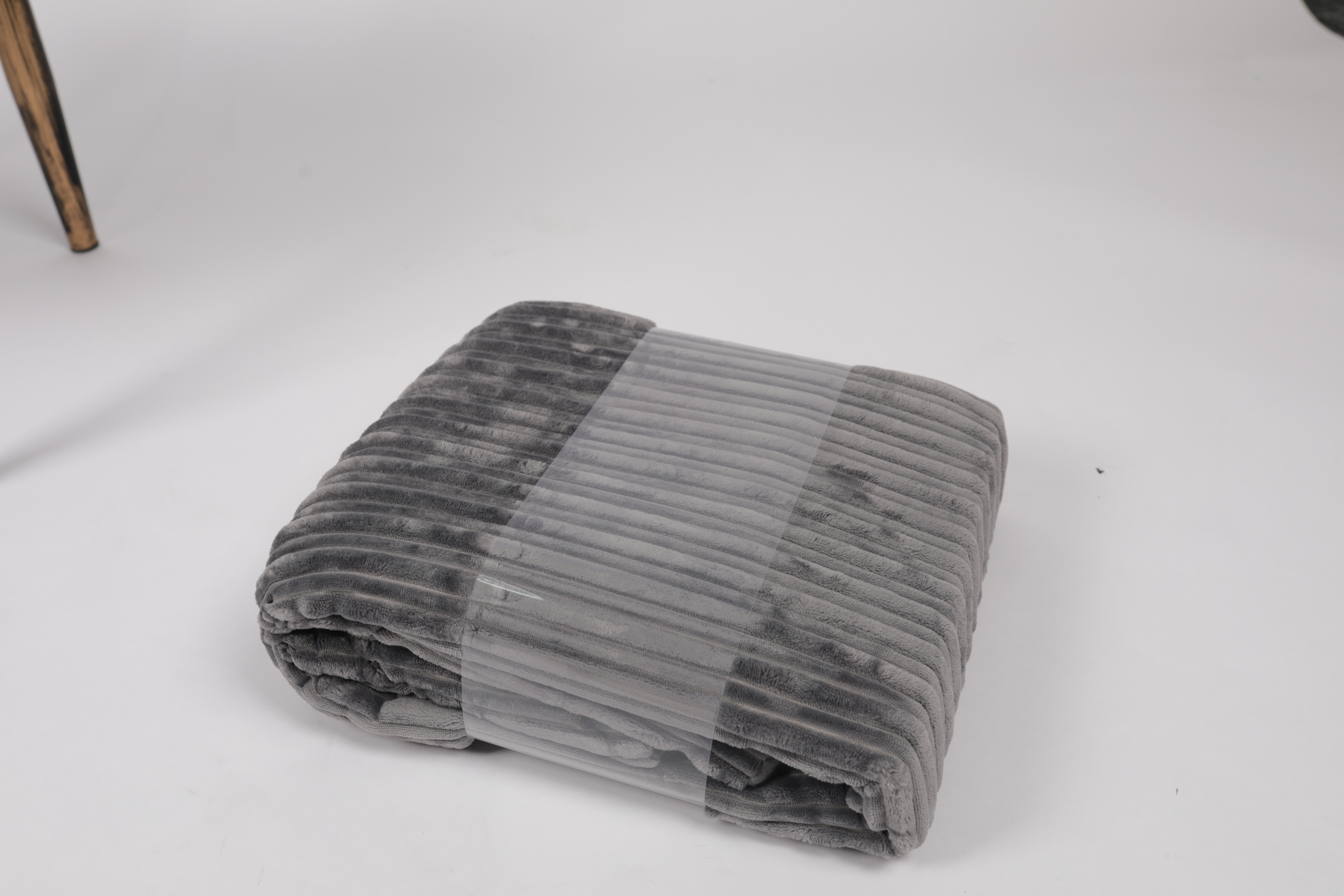 Drop-needle flannel with polar fleece double layer blanket