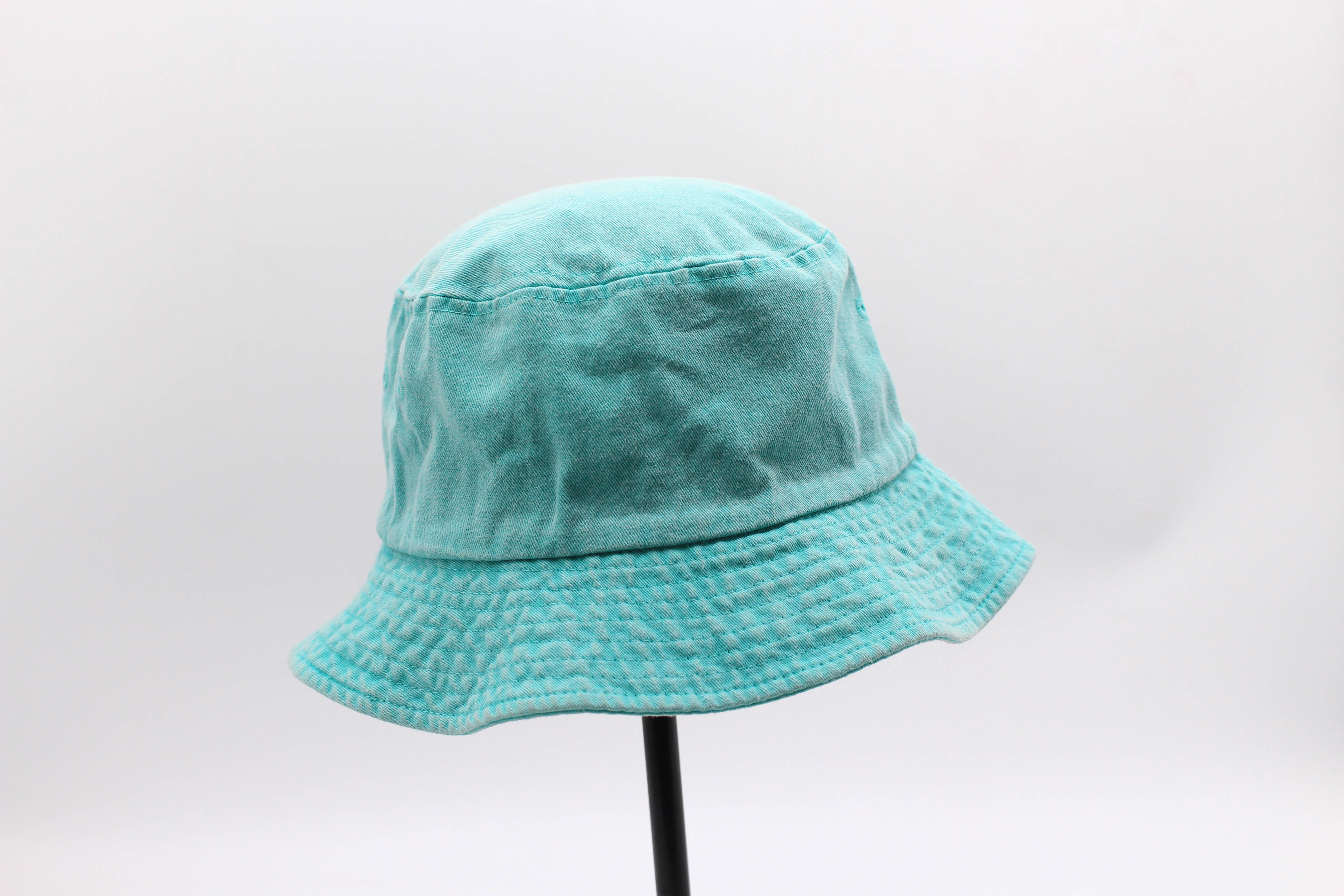 Colour bucket hat