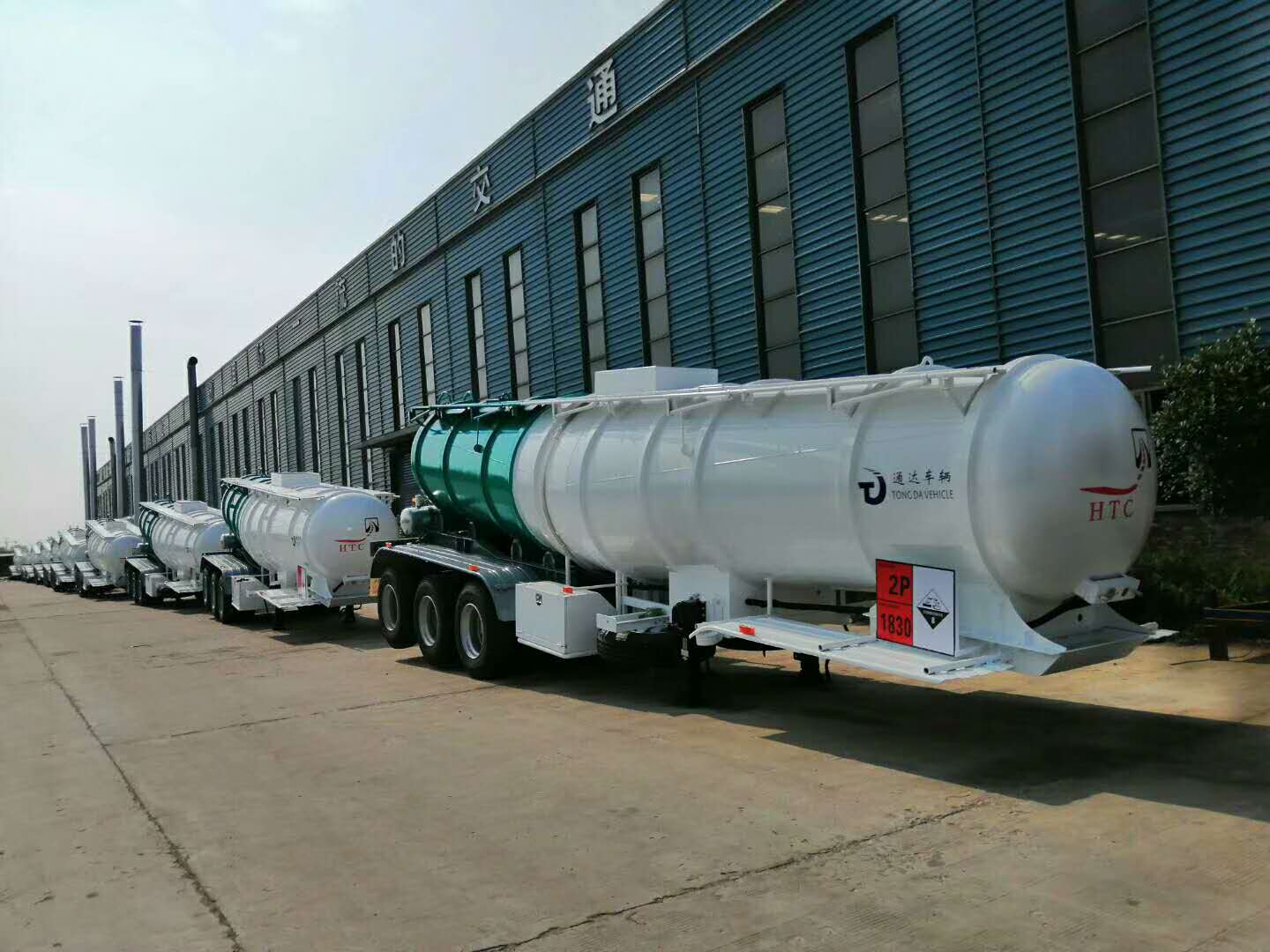 Acid tanker semi-trailer