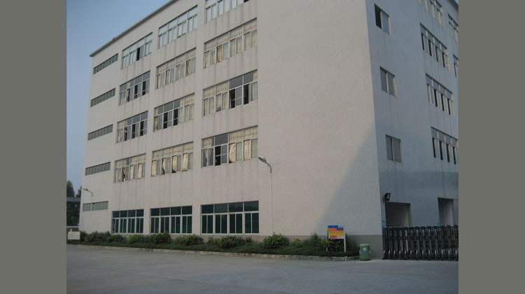 Guangzhou Yuhua Clothing Co., Ltd. – Jeans 1