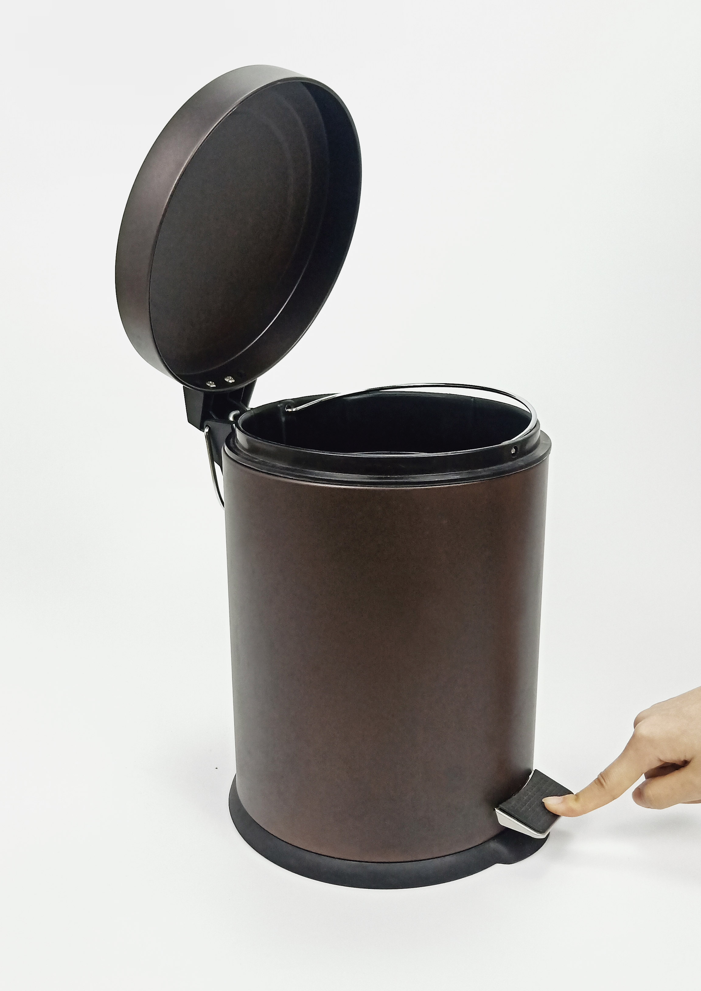 garbage can