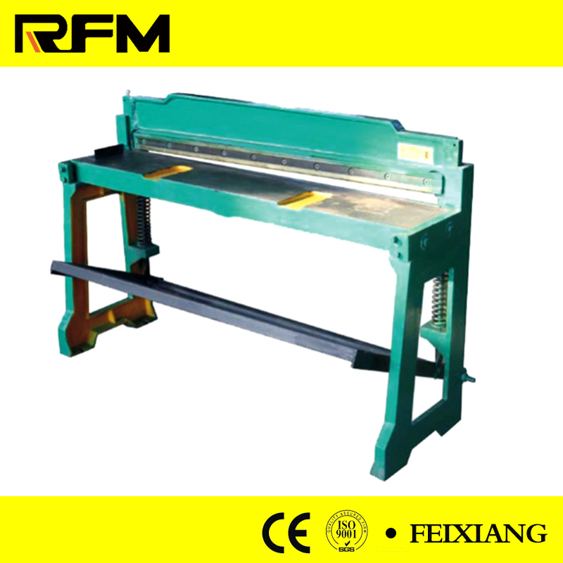 Plate shearing machine