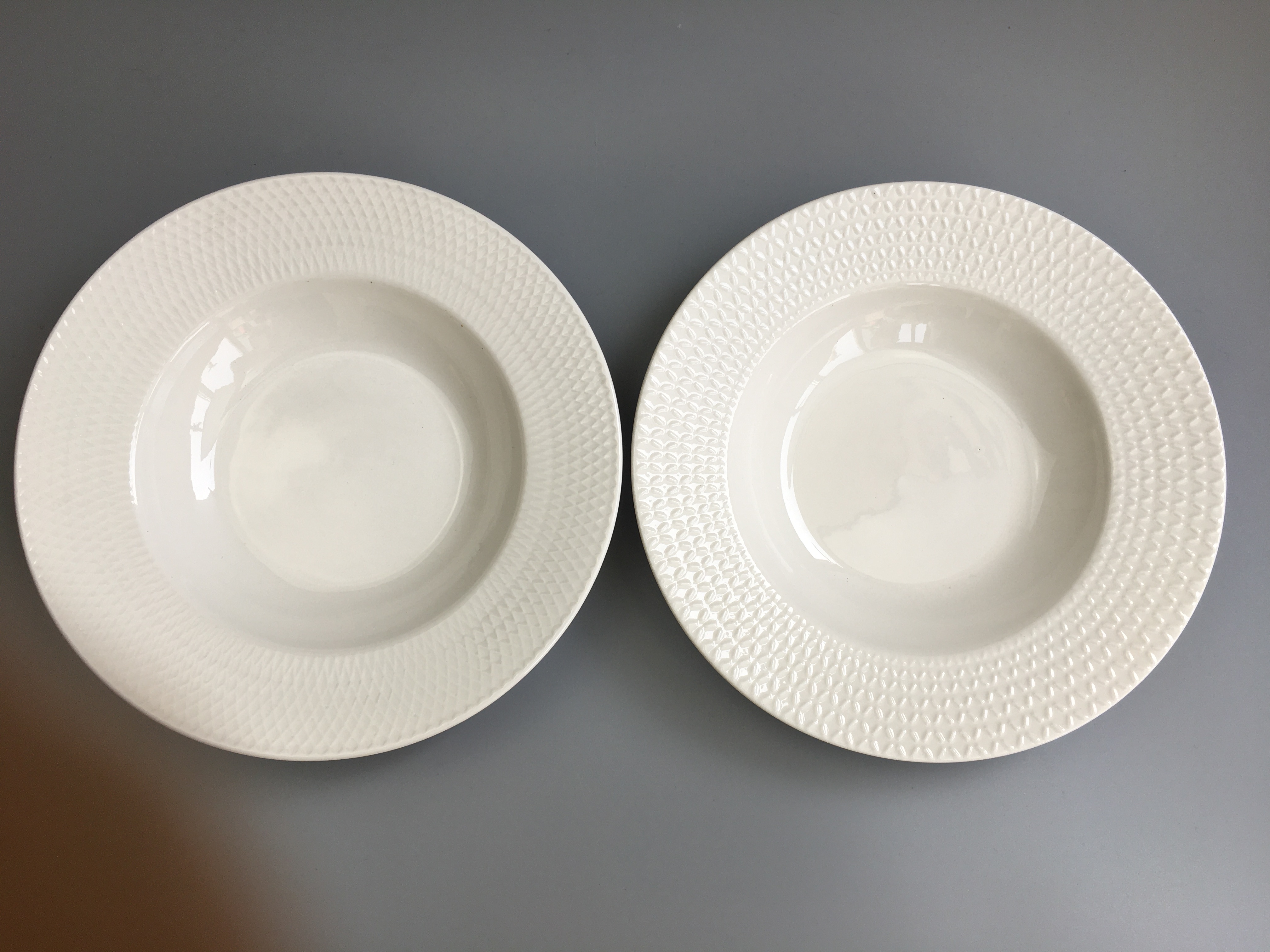 8.75inch embossed porcelain soup plate