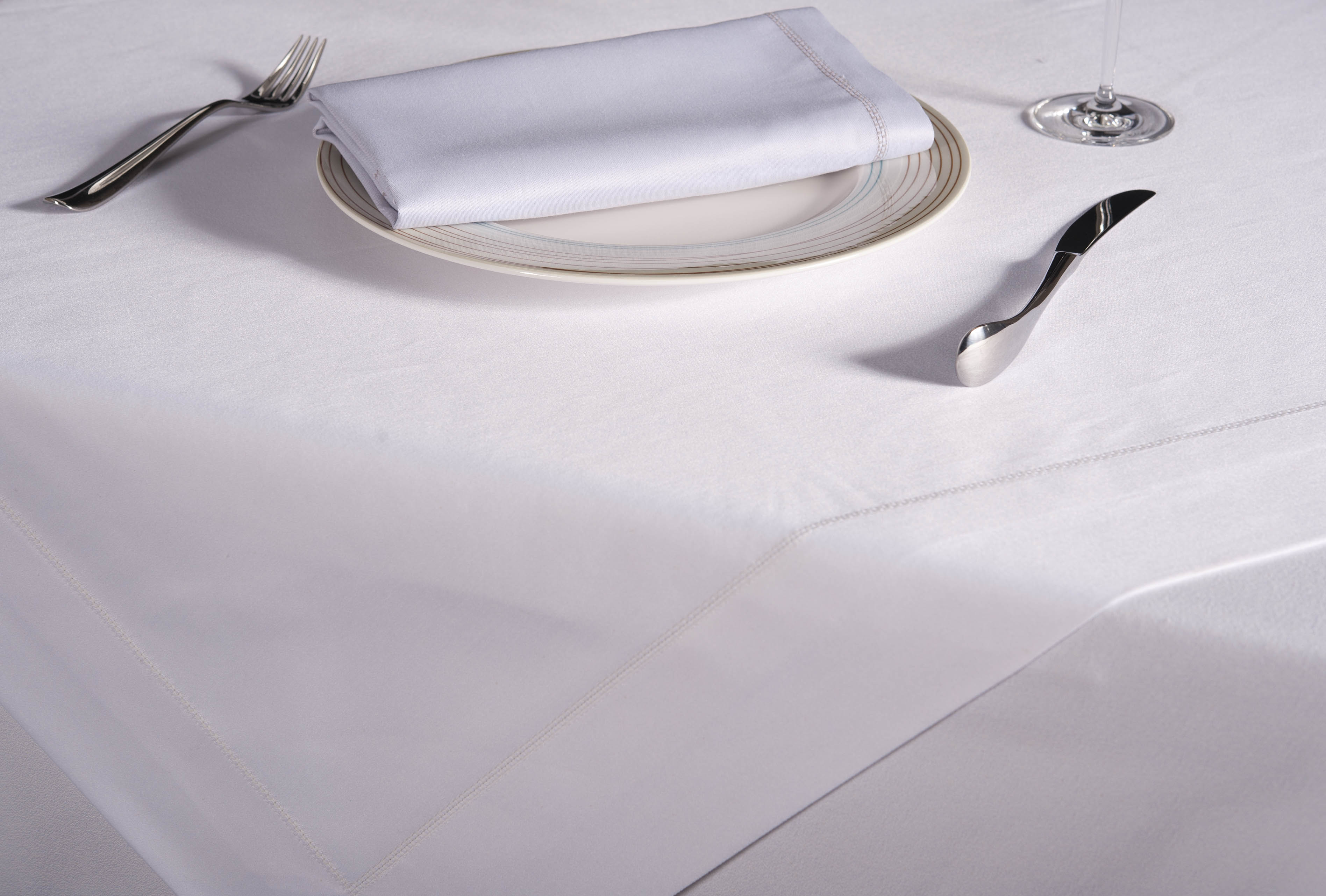 poly cotton-table cloth