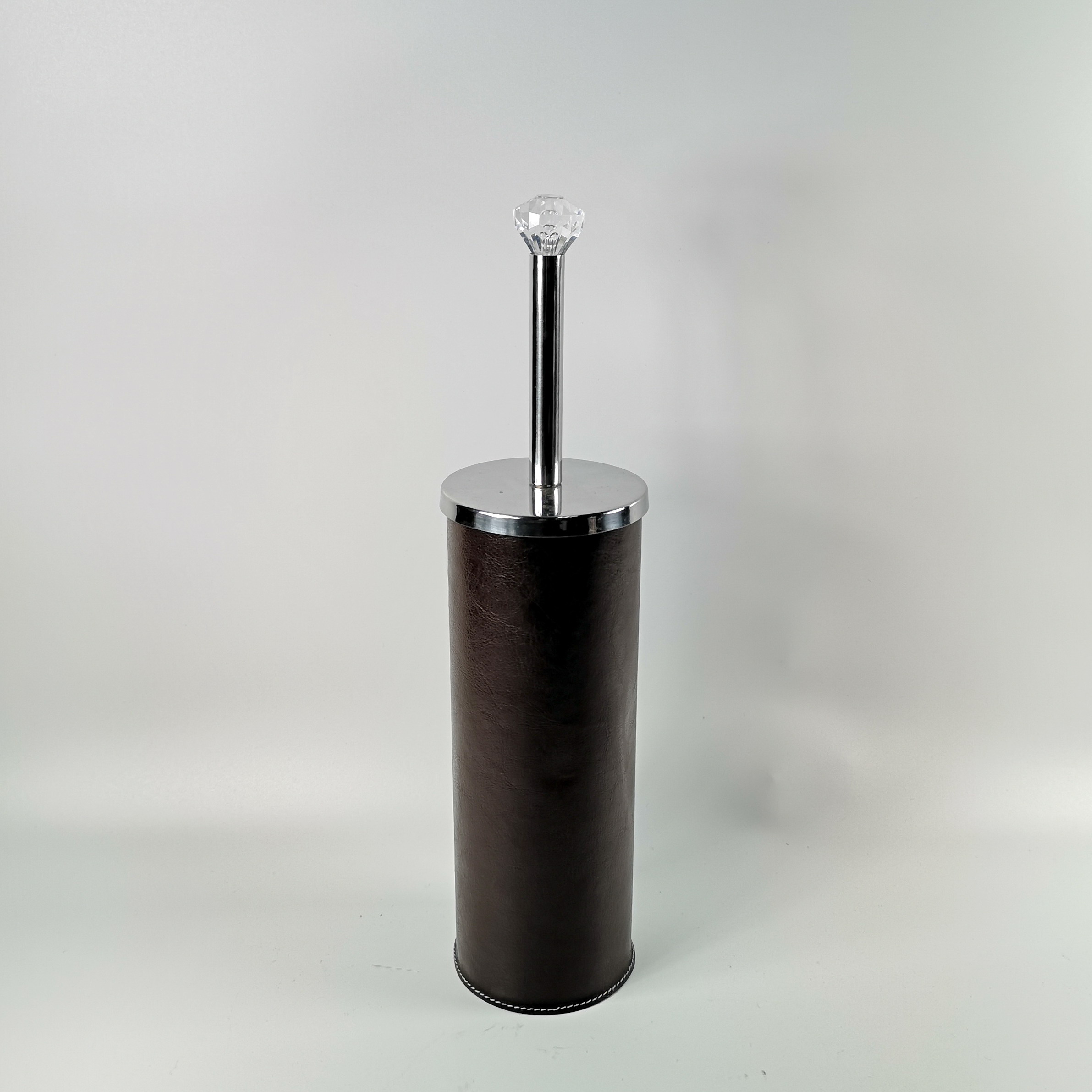 Round toilet brush holder