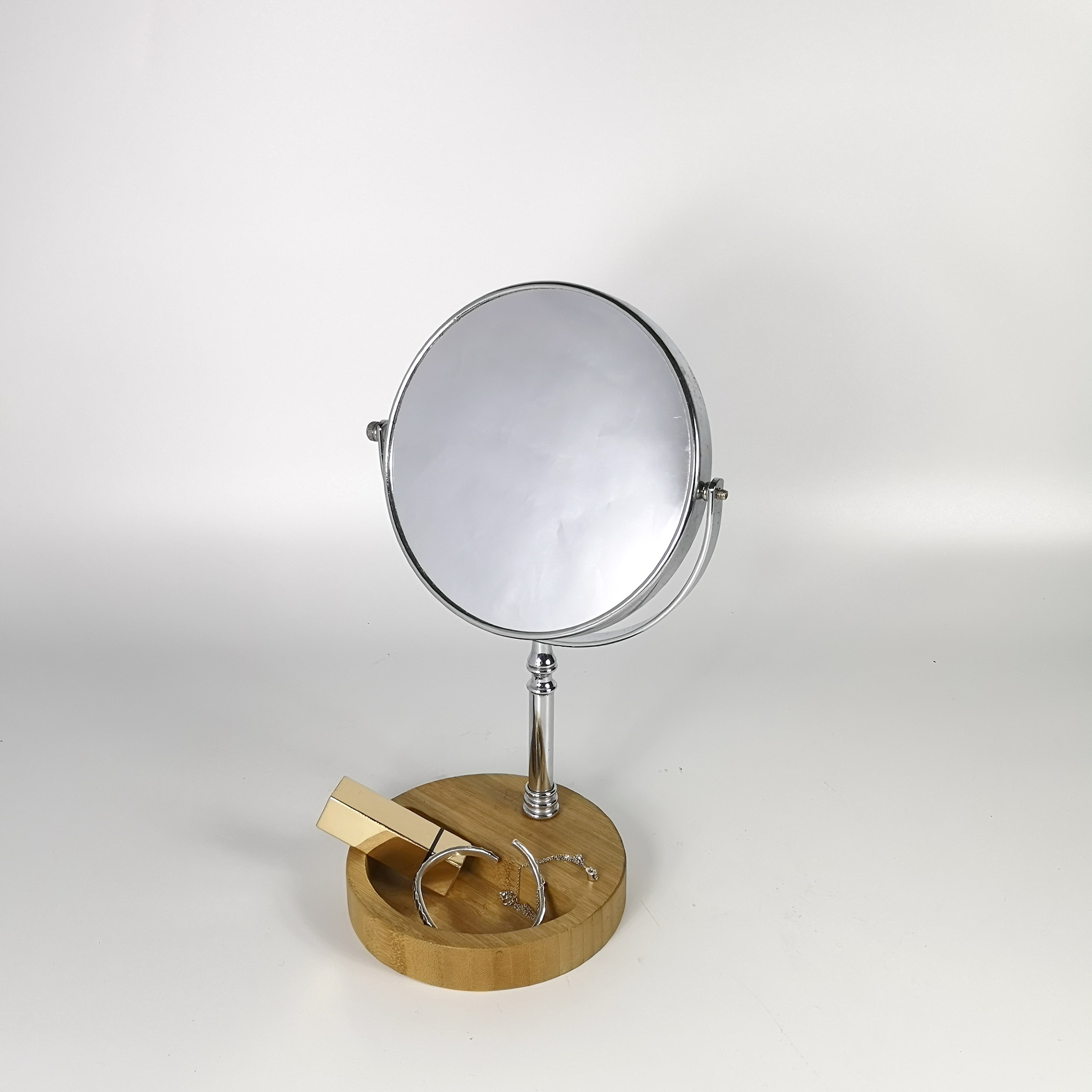 Cosmetic mirror