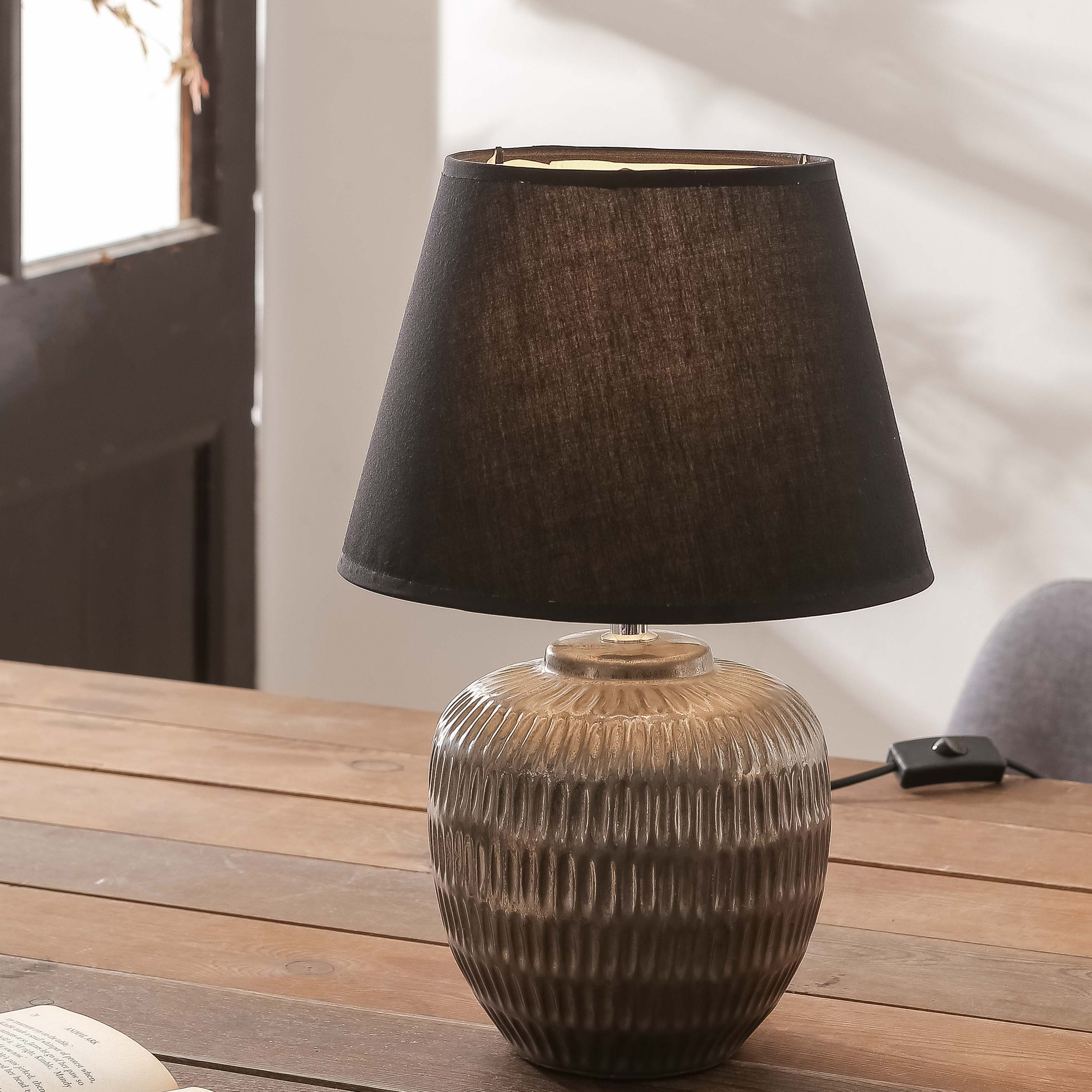 table lamp black ceramic lamp body + linen lampshade