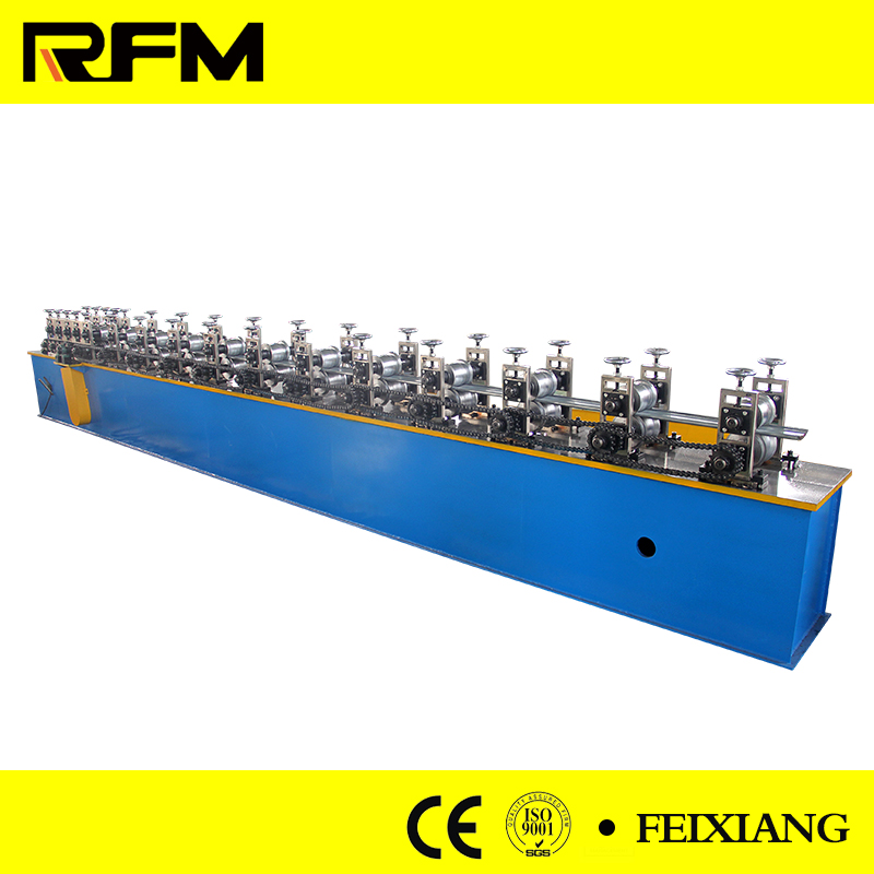 PU foam shutter door roll forming machine
