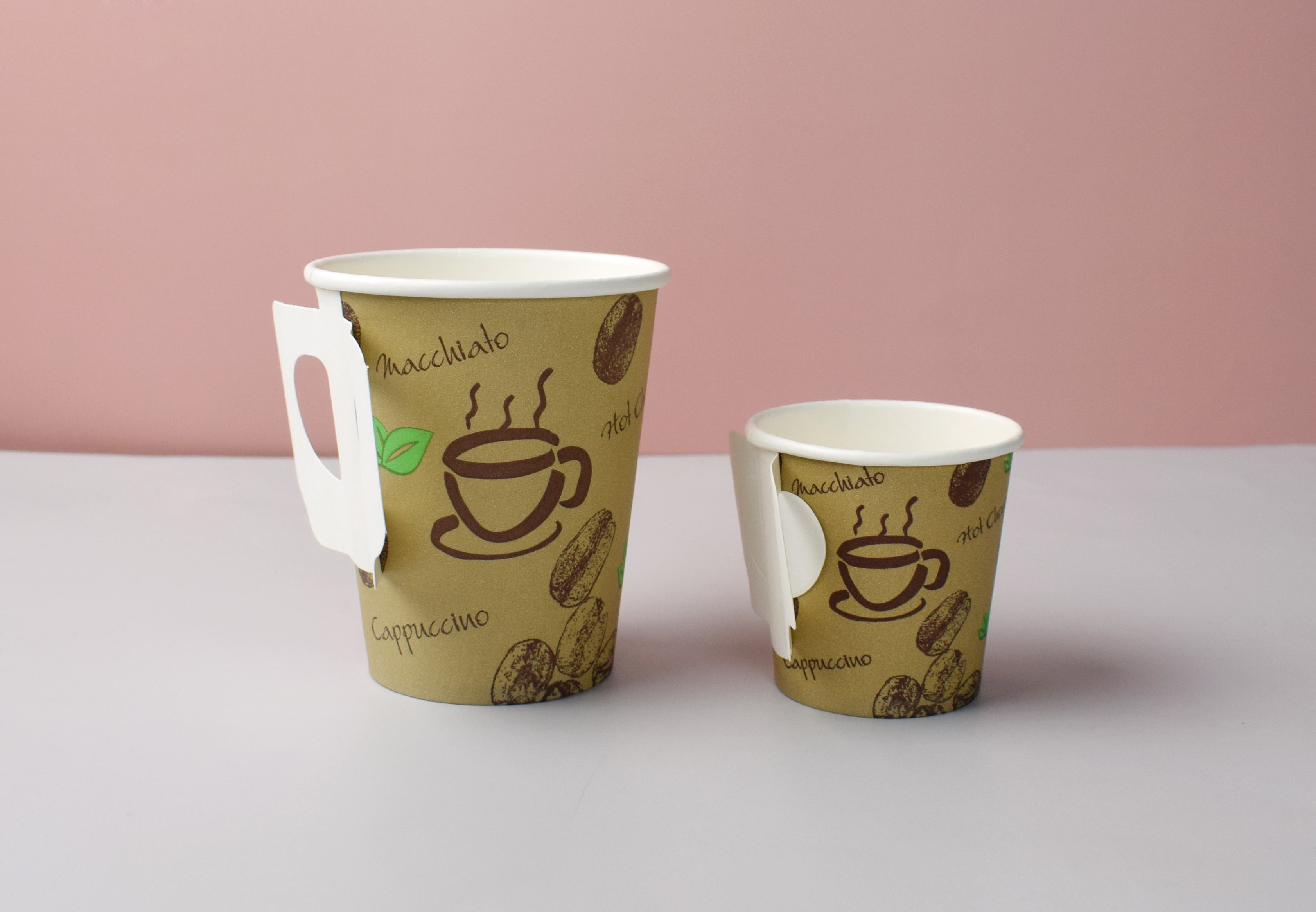 Paper cup with handle