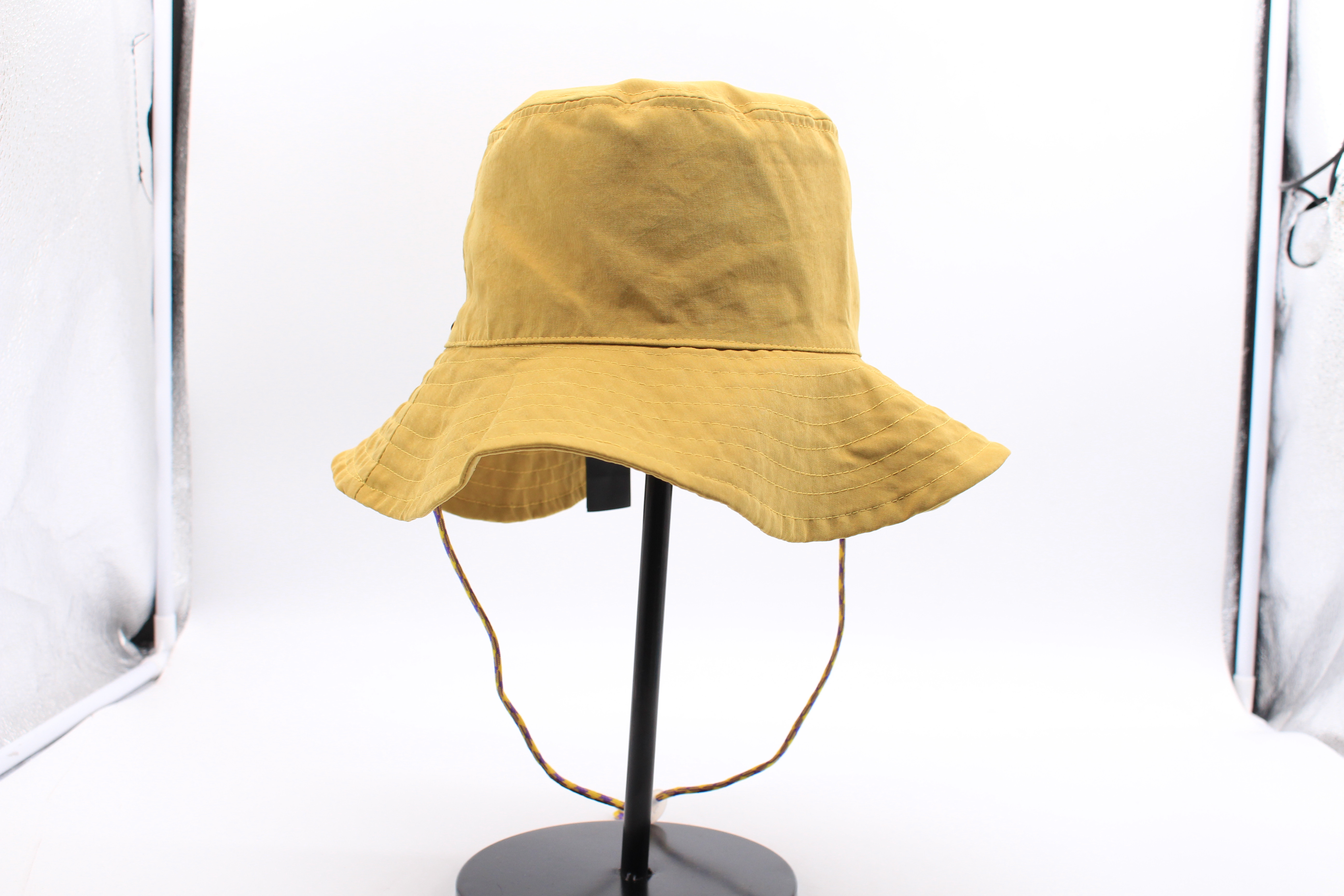 Women's bucket hat