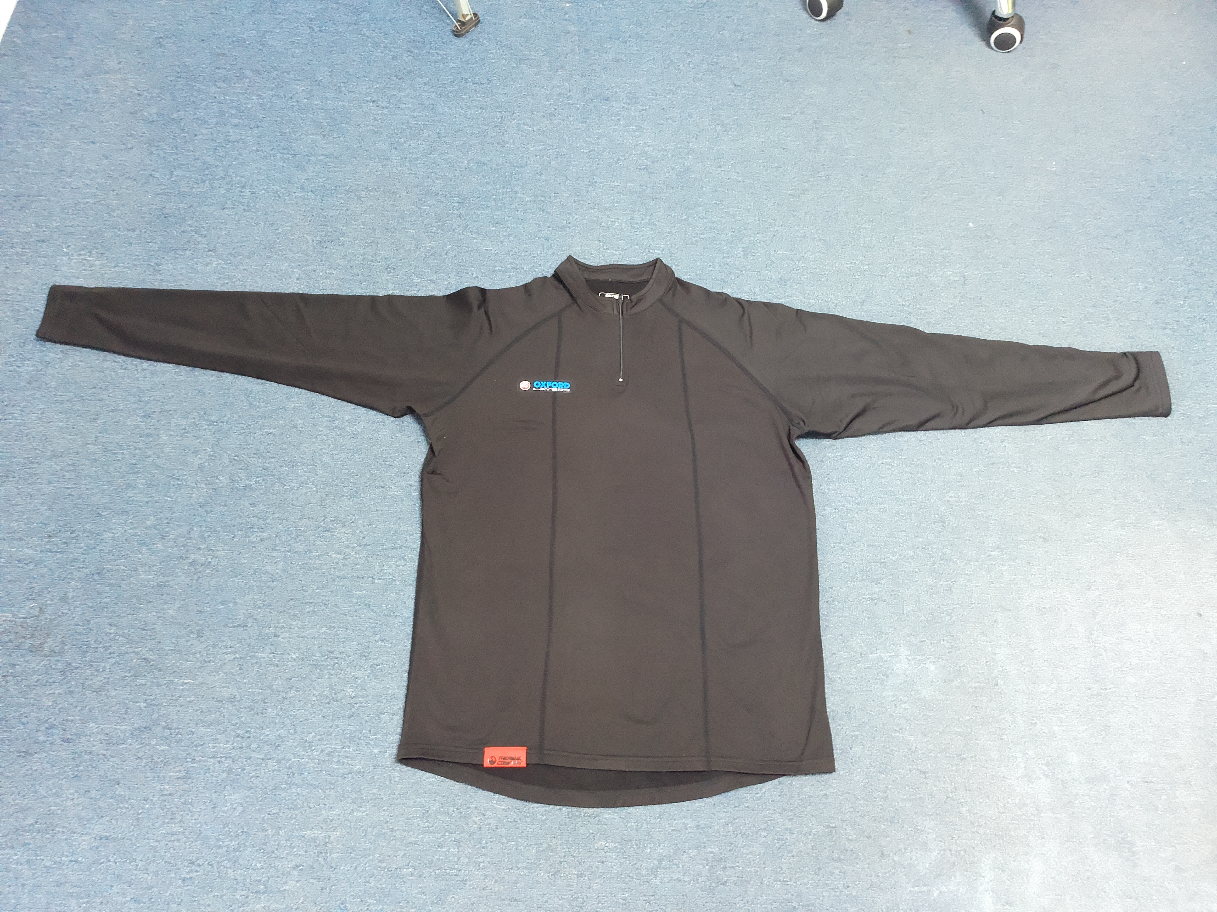 Men sport jersey with half zipper