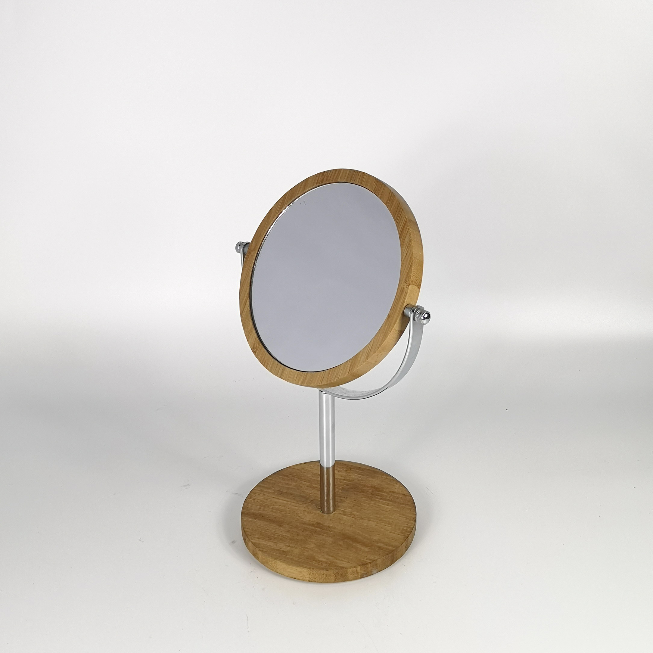 Cosmetic mirror