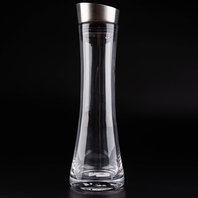 Glass Drip-free Carafe with Stainless Steel Flip-top Lid, Cold Glass Water Pitcher, Beverage Pitch