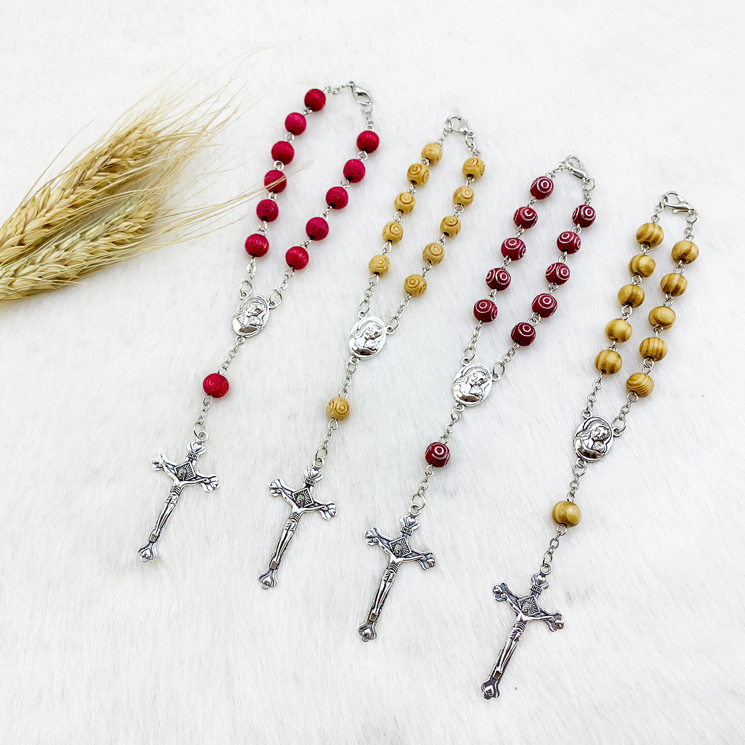 Factory Supplier Fashional Hot popular Latest Design Christian Virgin Mary Wood Beads Rosary Bracelet With Metal Cross For Car