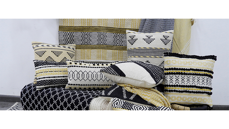 LAAJ INTERNATIONAL – acrylic blankets 3