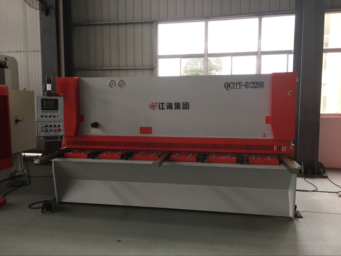 JIANGSU JIANGHAI MACHINERY GROUP CO.,LTD. – molde de inyección 1