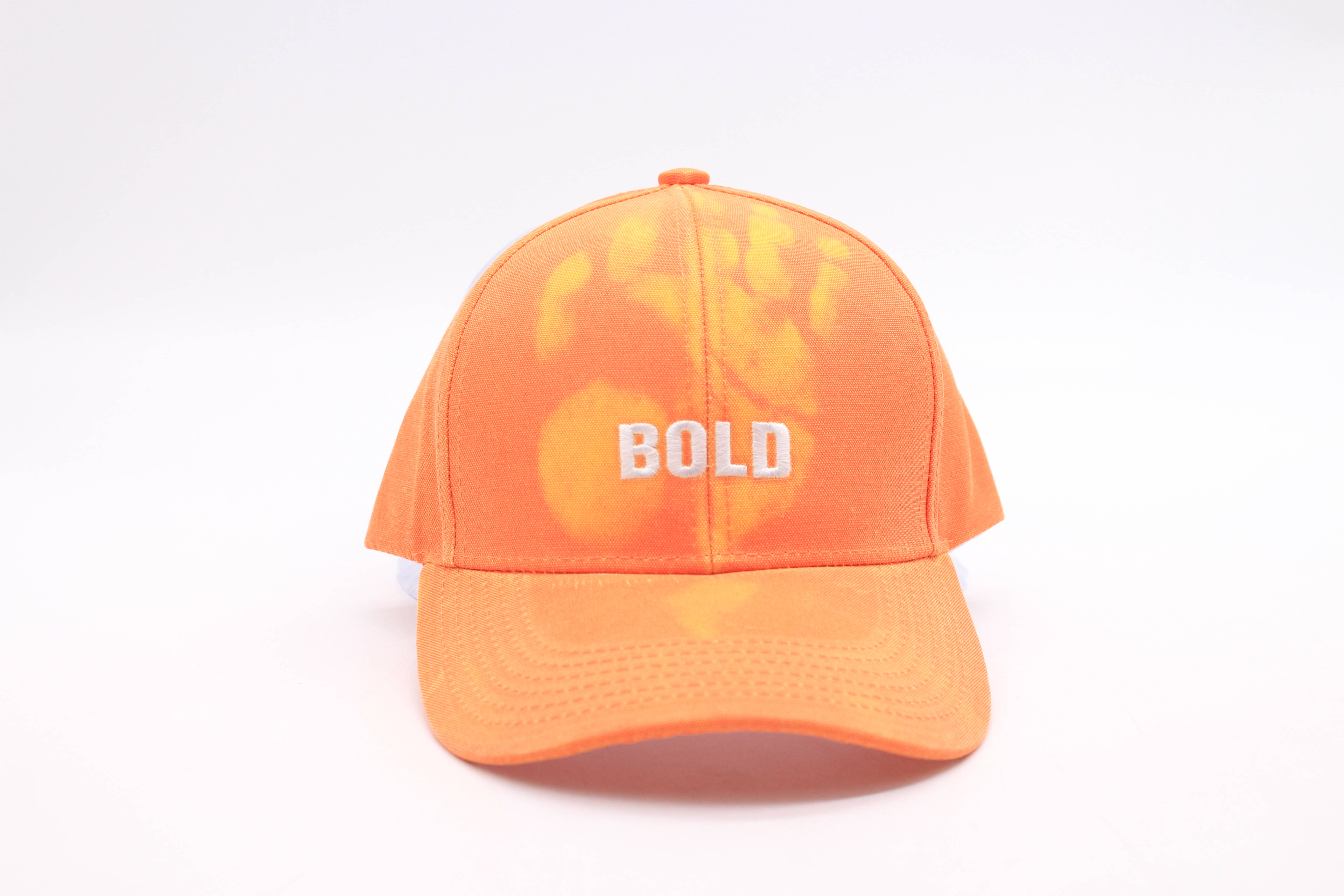 Women's temperature-sensitive baseball cap